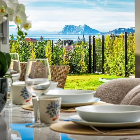 Σπίτι διακοπών Vivi Homes - Casa Sol - Private Pool - Garden - Sea View Εστεπόνα